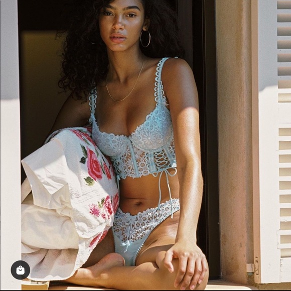 FOR LOVE & LEMONS Flower Dance Thong Panty - Picture 5 of 13